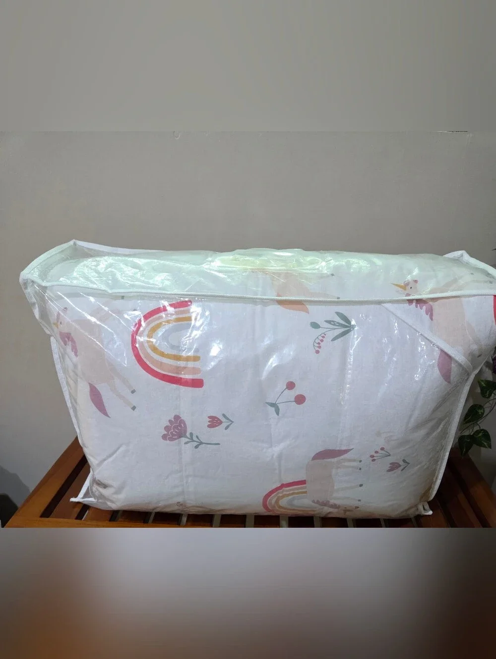 Pillowfort Twin Unicorn & Rainbow Comforter Set